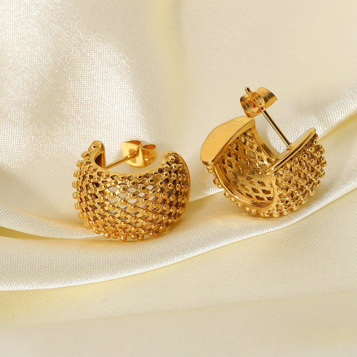 Marguerite Gold Diamond Mesh Stud Earrings